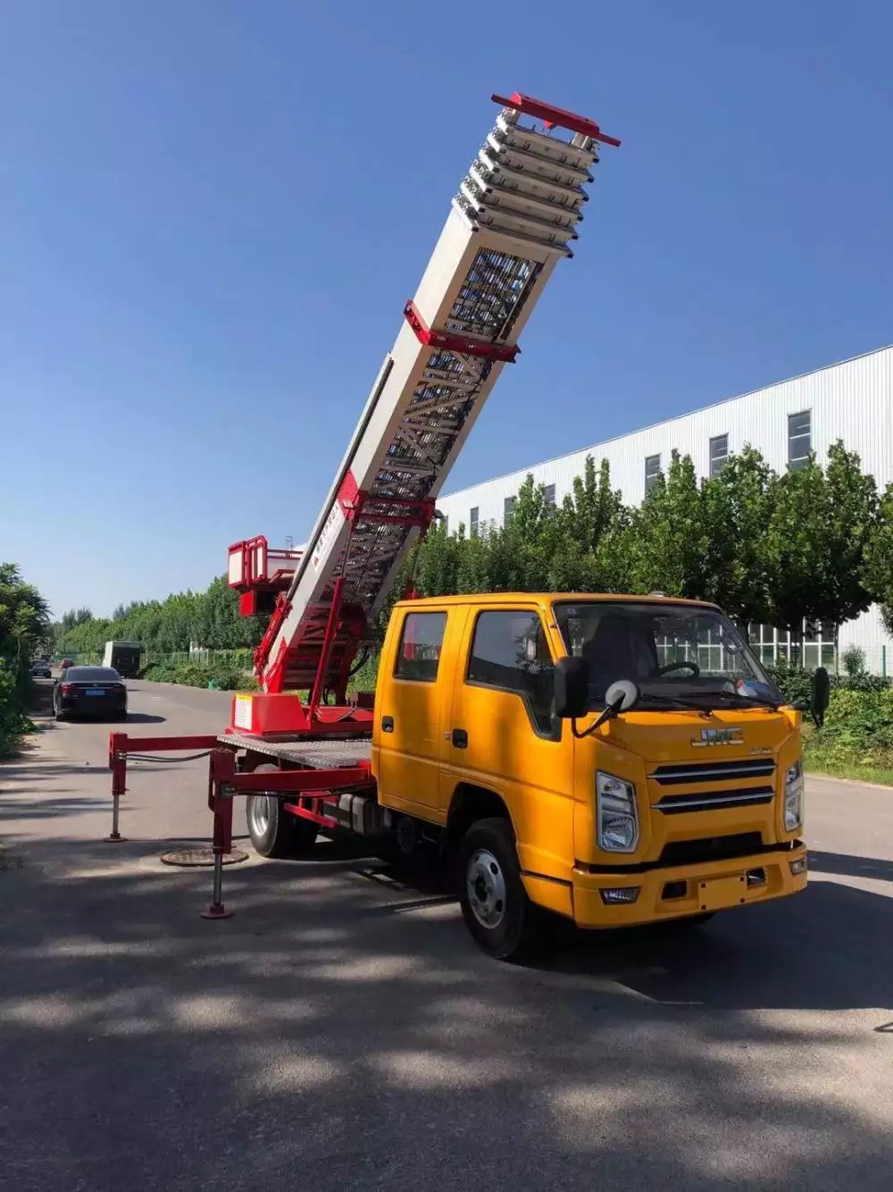 襄州附近的云梯车出租服务：轻松解决高空作业需求