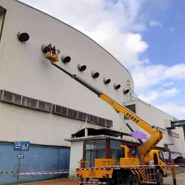 襄州高空作业车出租服务：专业广告牌安装解决方案