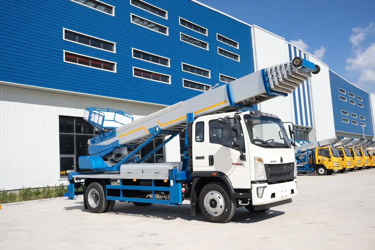 襄州出租云梯车高空作业车 建筑垃圾搬运